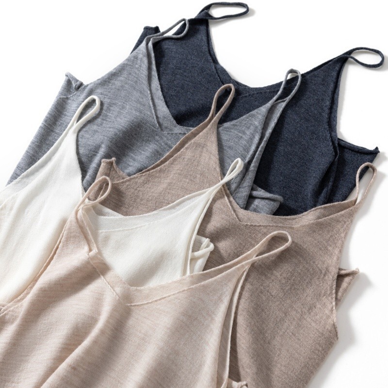 Fine-Spun 100% Fine Wool V-Neck Knitted Camisole for Women, Slim Fit, Simple Sleeveless Base Layer, Thin Inner Wear