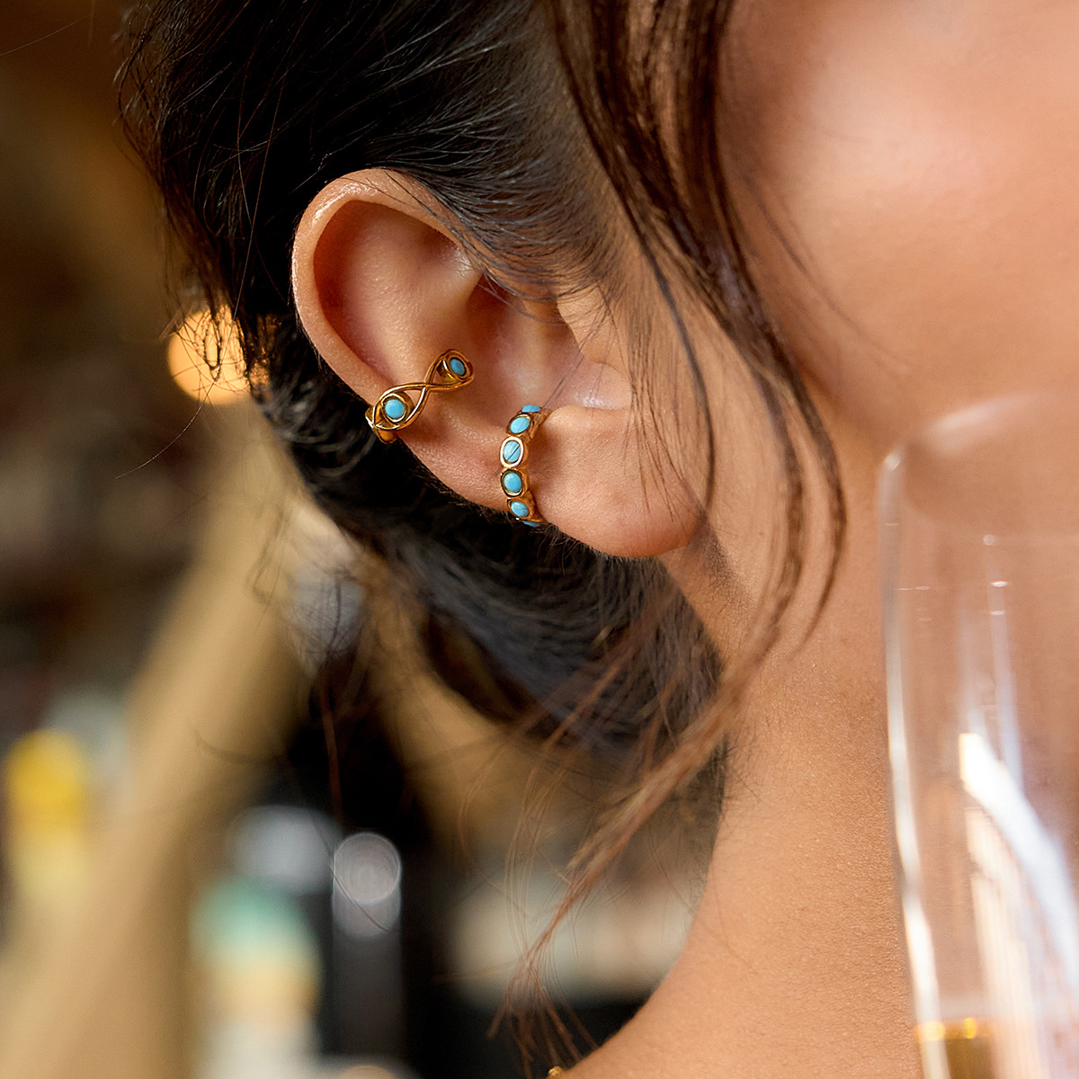 Wanxing azul turquesa diablo ojo orejas clips para mujeres retro europeo y americano sin agujeros de diseño de orejas orejas orejas de acero de titanio de oro 18K