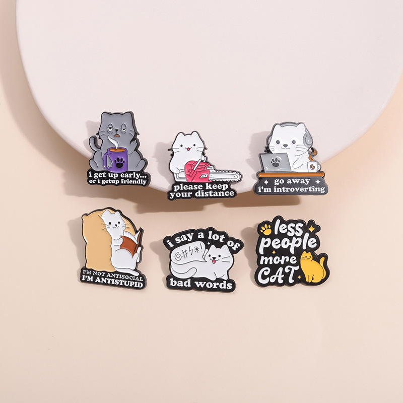 Unisex Gender Cute Pin Letter Cat Alloy Stoving Varnish Unisex Brooches