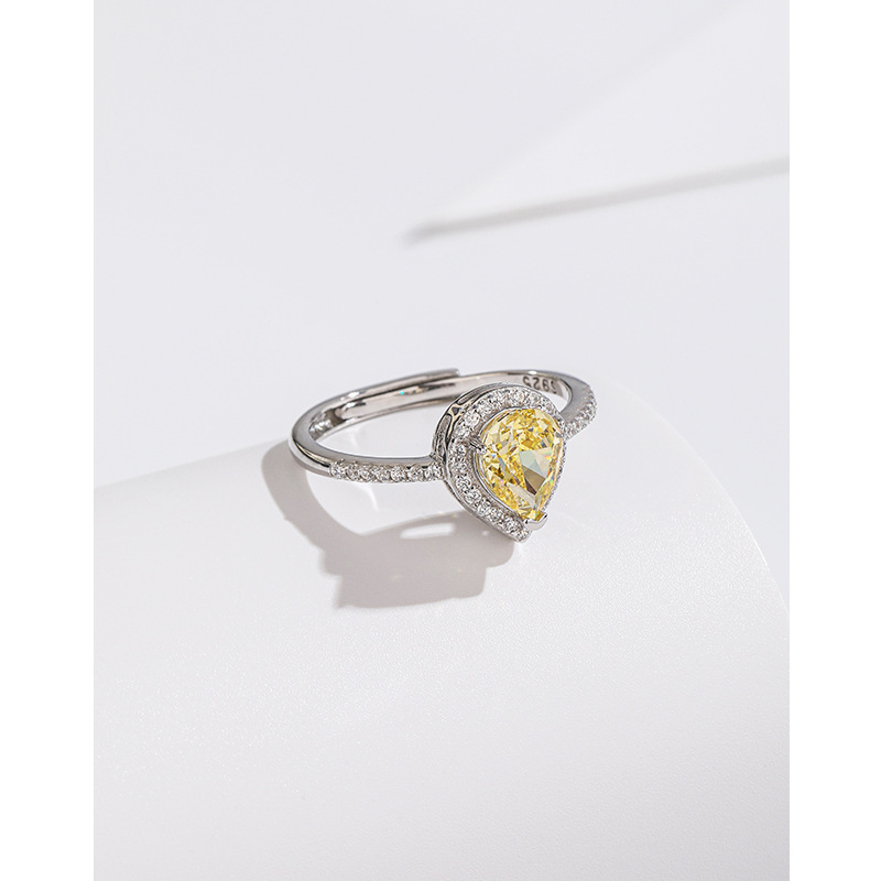 S925 plata esterlina de alto carbono diamante cuadrado bolsa diamante anillo de luz de lujo alto sentido nicho diseño diamante incrustado hielo flor corte anillo para las mujeres