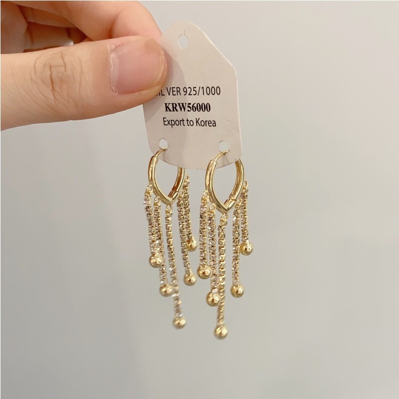 Oro real electrochapado elegante largo borla pendientes nicho diseño de alto grado de adelgazamiento pendientes de las mujeres exquisitos pendientes de lujo ligero