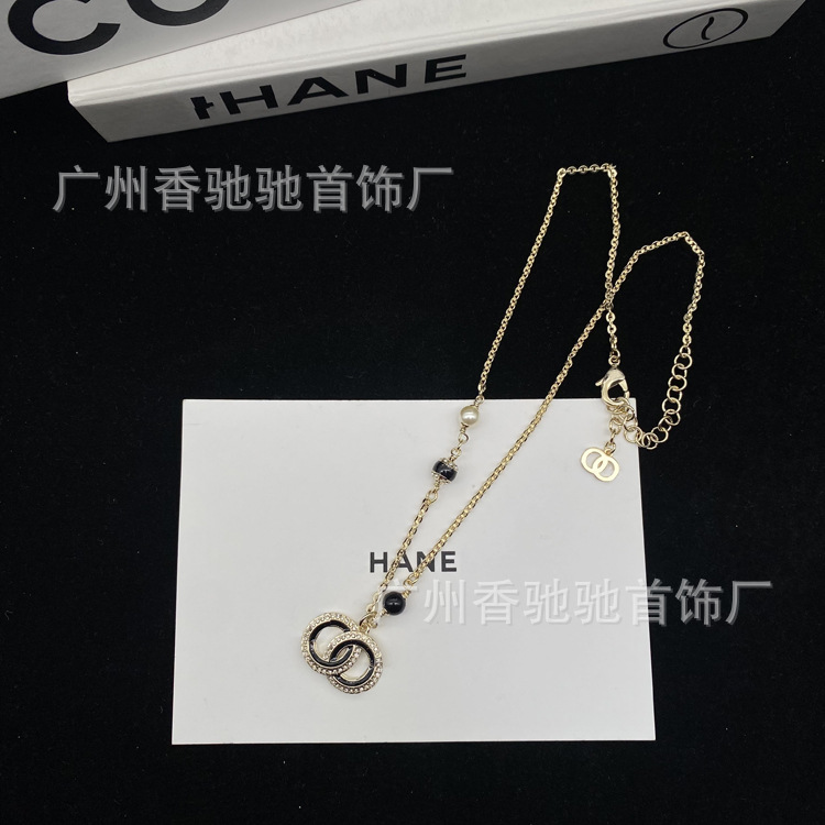 2025小香风新款黑色珐琅晶钻项链女高级感轻奢复古风项饰时尚百搭