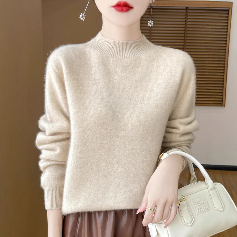 100% Wool Garment Seamless Autumn and Winter New Short Women's Half-turtleneck Solid Color Loose Base Knitted Sweater 100% Wool Garment Seamless Autumn and Winter New Short Women's Half-turtleneck Solid Color Loose Base Knitted Sweater