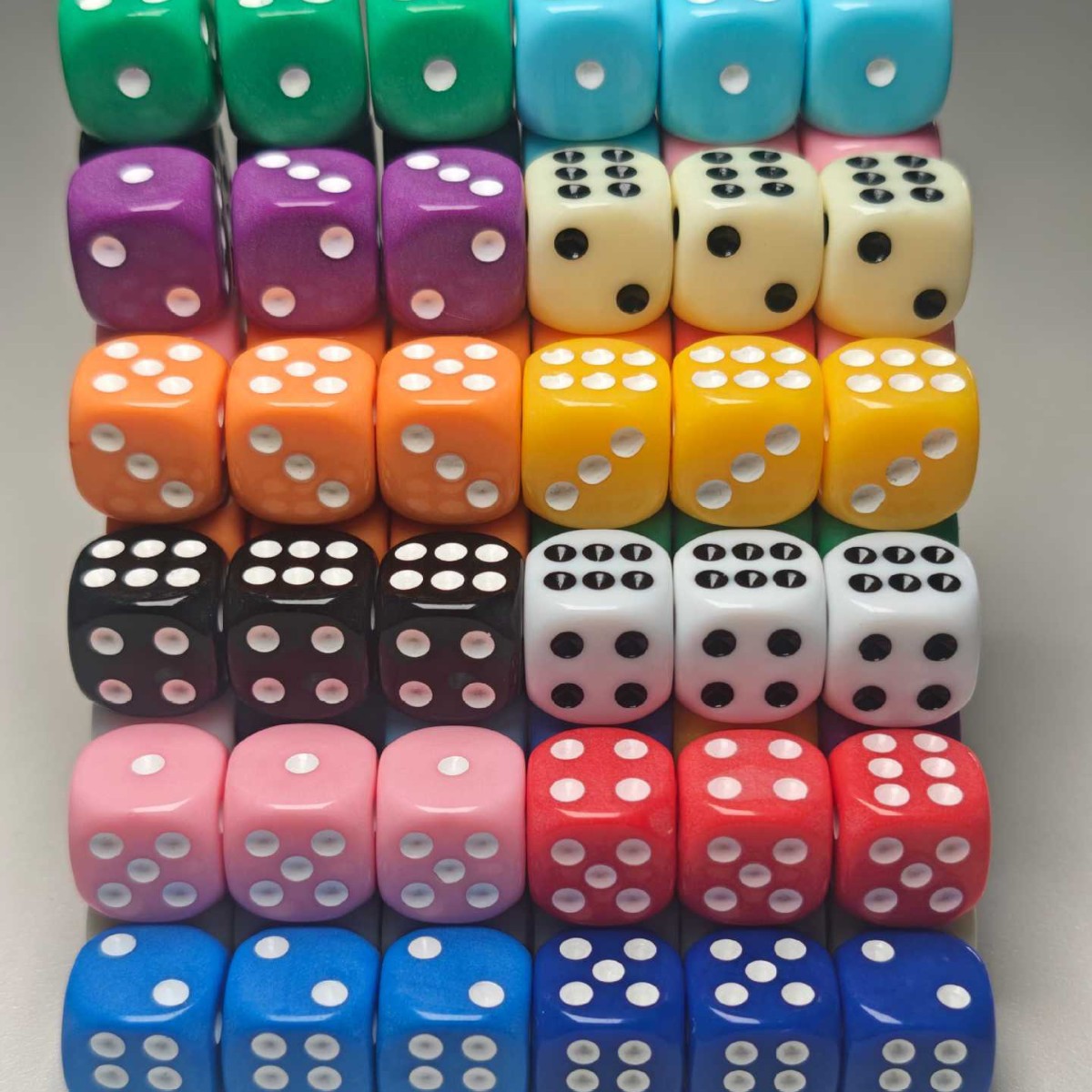 In-Stock Solid Color 6-Sided Rounded Corner 14mm Colorful Multi-Color Acrylic Dice for Board Games and Role-Playing Games