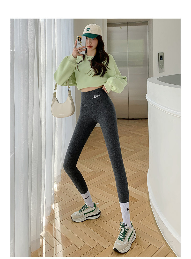 Pantalones de yoga cálidos de otoño e invierno, leggings de algodón acanalado con rayas verticales grises, pantalones de terciopelo nube de cintura alta para mujer, novedad transfronteriza. image 12