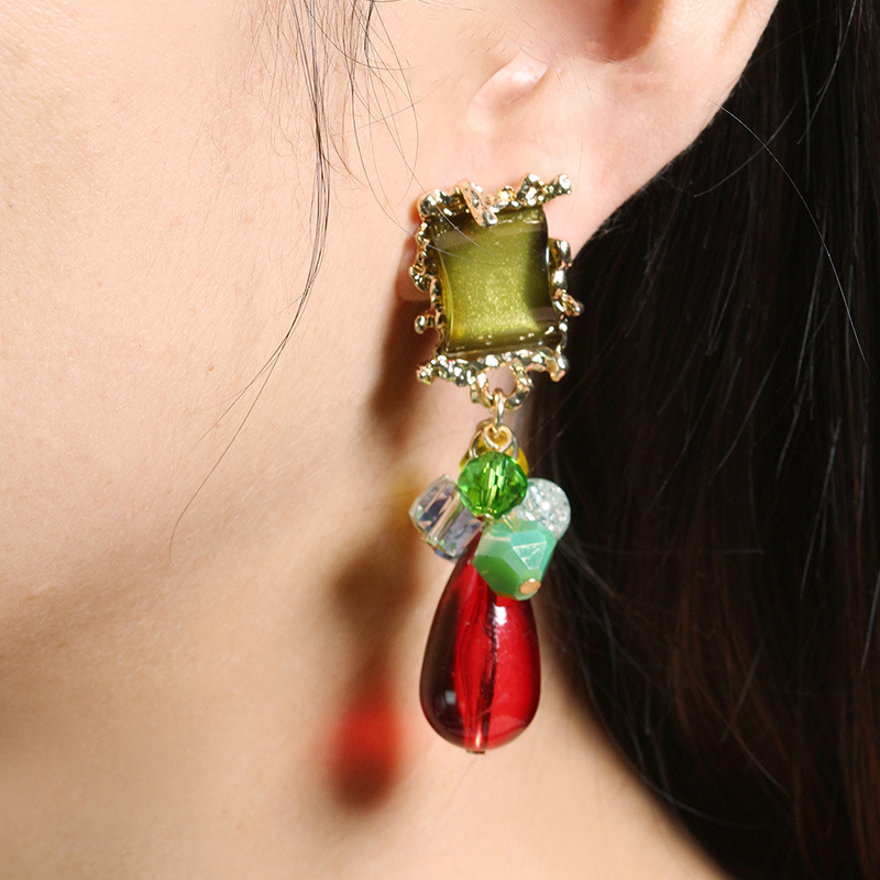 Nuevos accesorios europeos y americanos exagerados pendientes vintage resina oído clip gotas para los oídos de alto grado nicho oído joyería