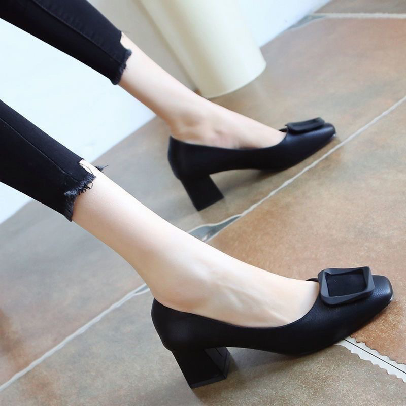断码真软皮粗跟单鞋2025新款春秋浅口中跟防滑女鞋软底小皮鞋