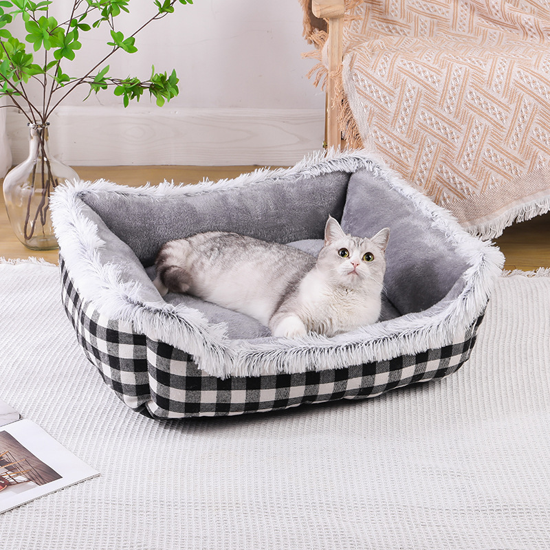 Rosas cuadradas de franela para mascotas en la parte inferior de la camada para gatos antideslizante, proceso de impresión y teñido en celosía, perreras cómodas, perreras grandes y pequeñas