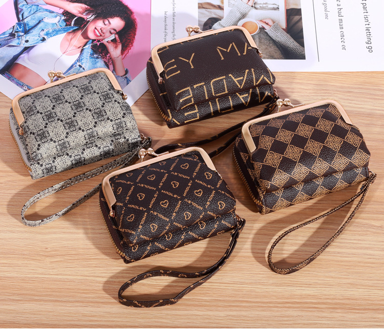 75g Weight Zipper, Buckle Closure Type Card Holder Bags Type Daily Occasion Pu Leather Material Women's Letter Plaid Heart Shape Pu Leather Zipper Buckle Wallets