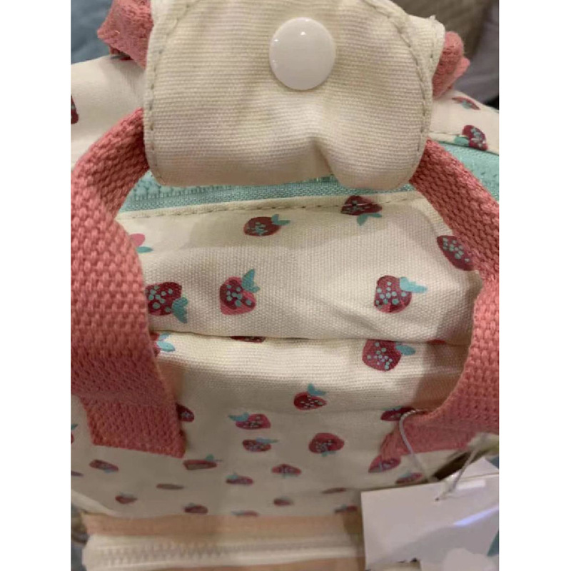 Mochila escolar con estampado de fresa para niñas, morral de lona con estampado de fresa, ropa de dopamina, mochila de Color contrastante, guardería, novedad de 2023_voghion.com