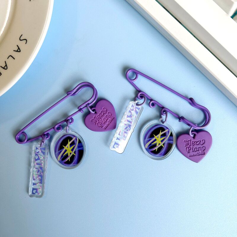 Katseye Same Style Acrylic Pin Brooch Bag Pendant Jewelry Celebrity Peripherals