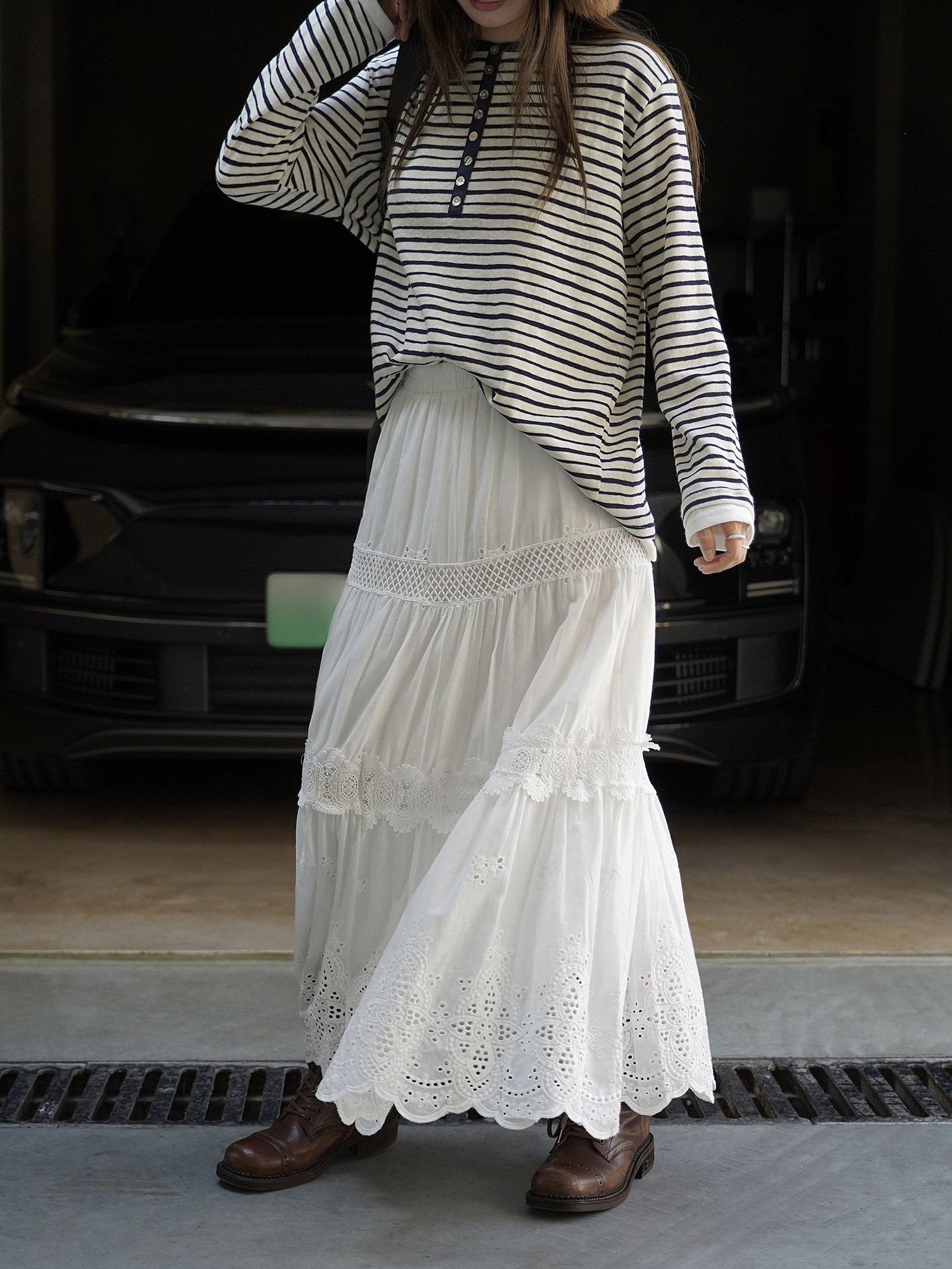 Louvre Early Autumn New Bohemian Romantic Style Hollow Lace Petal Solid Color Loose Wide Hem Long Skirt For Women_ecoleips.com