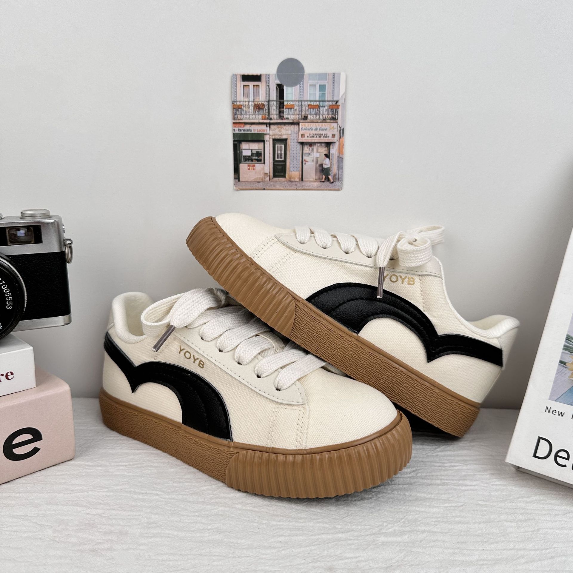 Zapatos de muffins para mujeres de verano de 2025 nuevos zapatos de skate casuales de moda chic