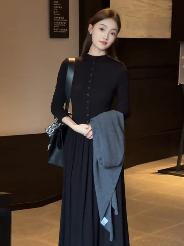 黑色赫本风长袖连衣裙女春秋慵懒风气质修身显瘦打底修身内搭长裙|undefined