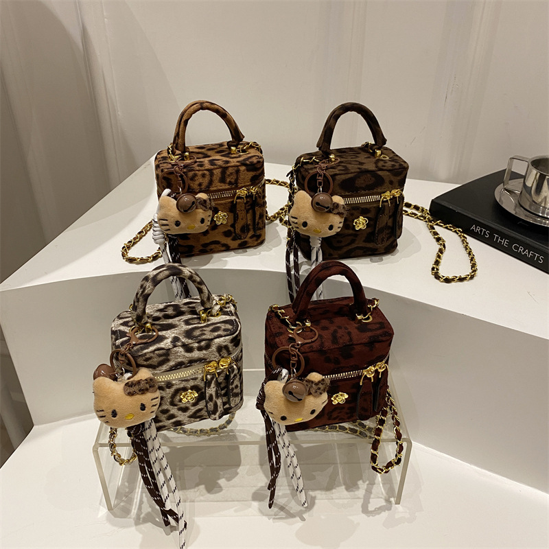 Light Luxury Mini Women's Lipstick Handbag Leopard Print Fashionable Niche Small Fragrance Girl's Shoulder Crossbody Accessory Bag