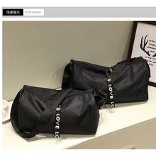 男士包包运动健身瑜伽包短途旅行包大容量单肩斜挎包行李袋女轻便