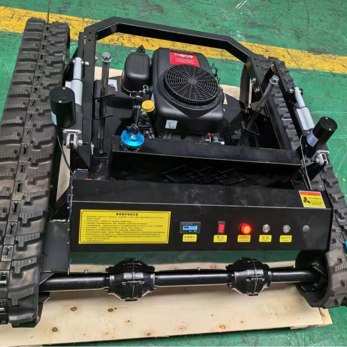 出口德国智能遥控割草机 22马力黑武士汽油四除草机 履带割草机