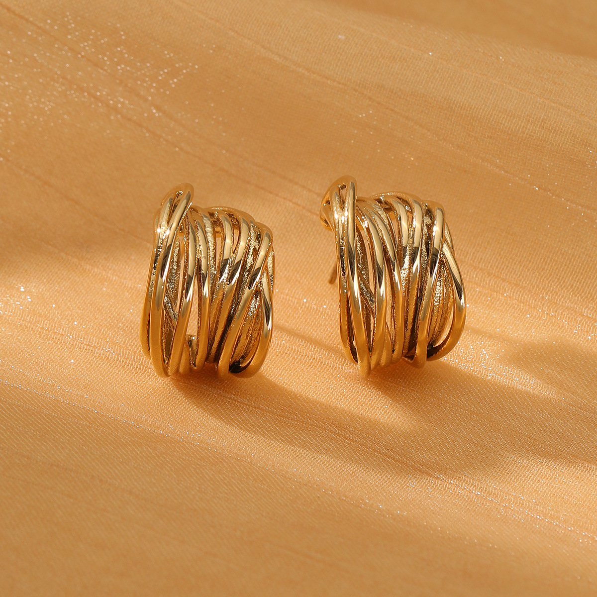 PVD Coated Real Gold Plated Geometric Solid Color 304 Stainless Steel Simple Style Waterproof Non Tarnish Ear Studs display picture 3