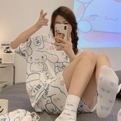 Pijama de mujer de verano de manga corta pantalones cortos delgados en 2025 nuevo conjunto de ropa de casa de dibujos animados de verano para mujeres se puede usar fuera