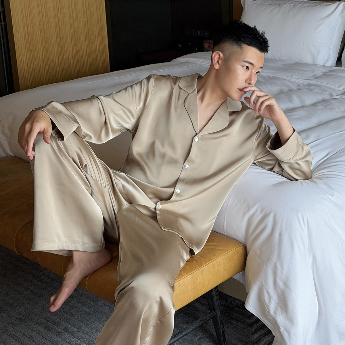 Men's Ice Silk Pajamas Set, Long-Sleeved Pants, Home Clothes, Spring & Fall Thin, High-End, Silk Texture, Couple Style