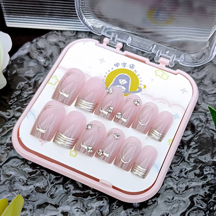 Uñas postizas Air Soft, sin pliegues, hechas a mano, piezas de uñas portátiles, piezas de uñas de material suave de lujo ligero, 24 piezas en caja de plástico, arte de uñas al por mayor.