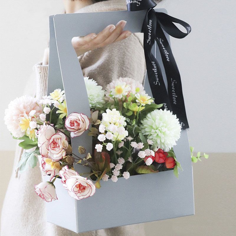 Cesta de flores portátil coreana creativa, caja de regalo en forma de corazón festivo, caja de papel, caja de embalaje de arreglos florales al por mayor, bolsa de caja de flores