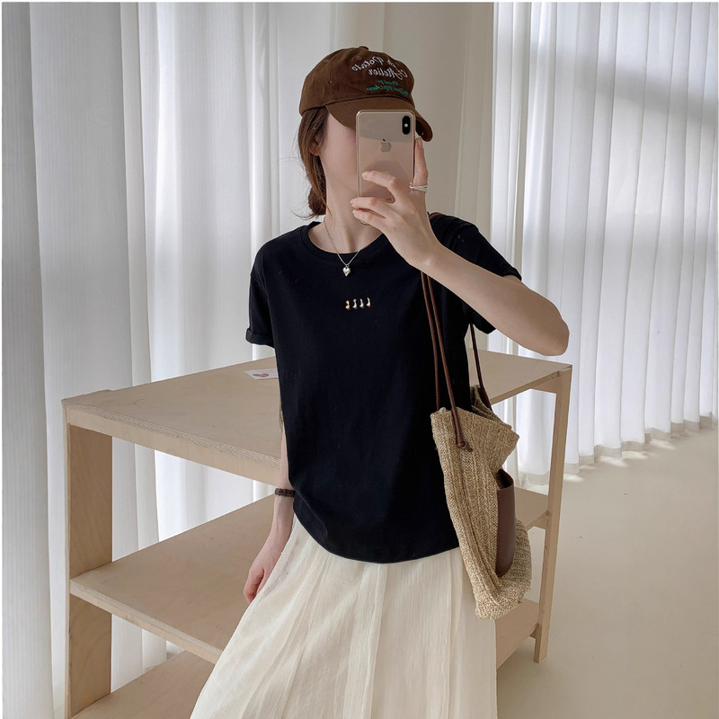 Soft and Fluffy Snowflake Cotton Round-Neck Short-Sleeve Women's T-Shirt for Daily Commuting, Simple Style, Direct Sales from the Factory, Bulk Supply Soft and Fluffy Snowflake Cotton Round-Neck Short-Sleeve Women's T-Shirt for Daily Commuting, Simple Style, Direct Sales from the Factory, Bulk Supply