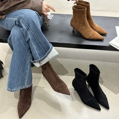 2025年秋冬季新款韩版软皮细跟低跟短靴百搭尖头瘦瘦靴时装女靴子