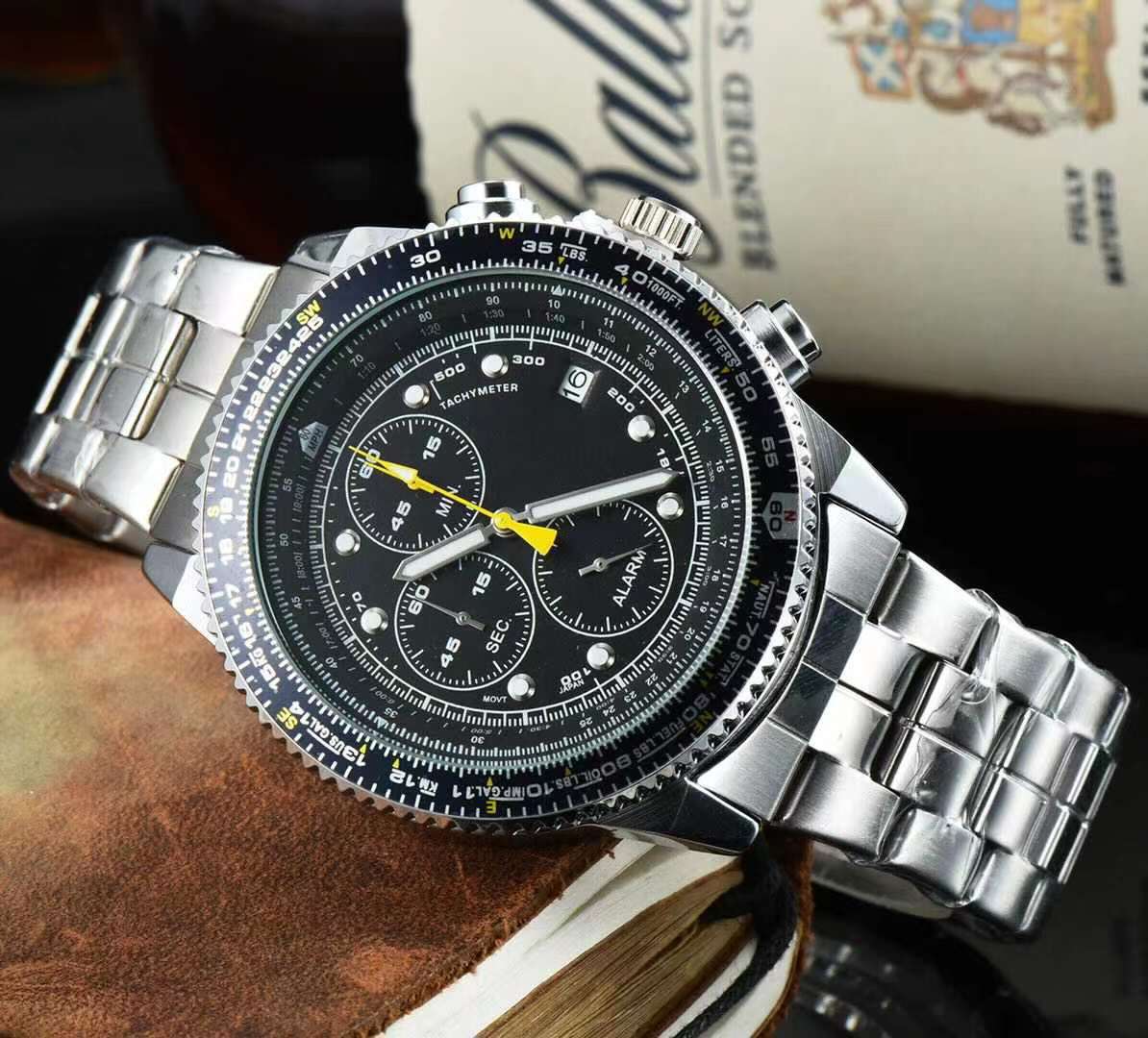 Herren-High-End-Quarzuhr wasserdicht_voghion.com