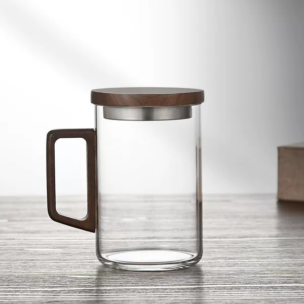 Solid color tea cup with wooden cover