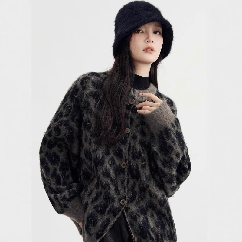 "Fox Hair" Ono sweet cool feeling! Leopard print sweater cardigan women's winter high-grade lazy knitted jacket