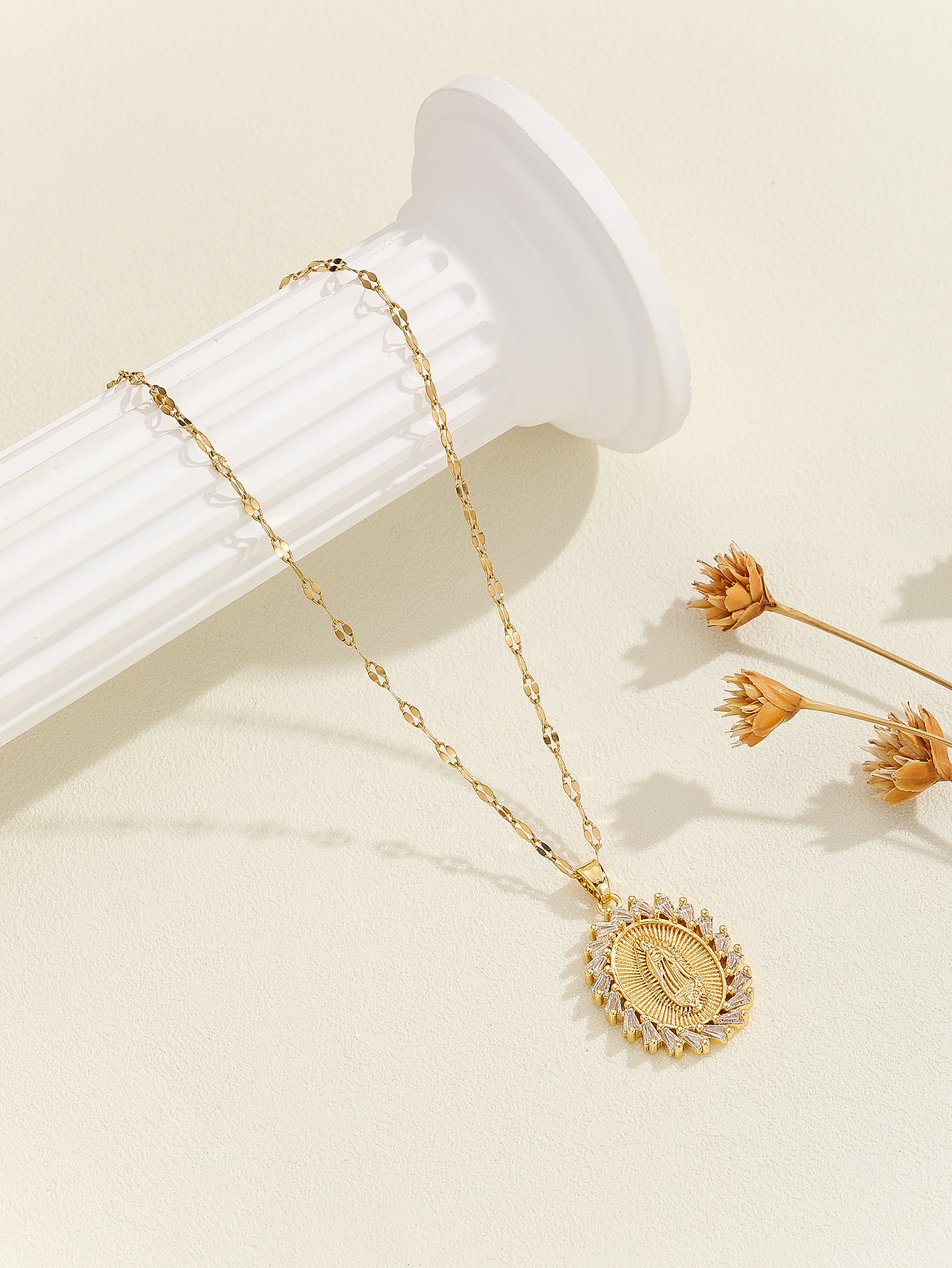 12g Weight Copper Pendant Material Zircon Inlay Material Pendant Necklace Classification Copper Chain Material 1 Piece Quantity Holiday, Daily Occasion Copper Material Human, Virgin Mary, Oval Pattern Women's Gender Inlay Design IG Style Style Copper Inlay Human Virgin Mary Oval Zircon Pendant Necklace 34