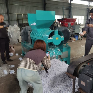纸箱废弃布料无纺布碎布料粉碎机塑料膜地膜薄膜硅胶螺旋撕碎机