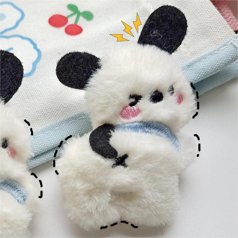 Caricatura peluche fresas oso broche lindo perro Pacha muñeca bolsas de muñecas colgar DIY accesorios de ropa al por mayor
