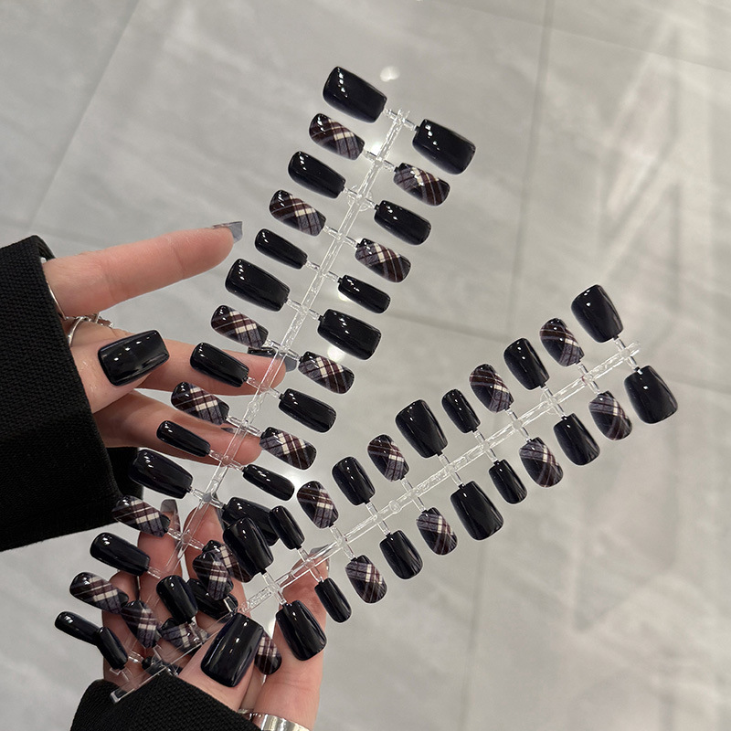Baoli Plaid Pattern Premium Wearable Nail Art Autumn and Winter New Denim Pattern Ins Sweet Cool Pure Desire 30-Piece Pre-Made Nails Wholesale Baoli Plaid Pattern Premium Wearable Nail Art Autumn and Winter New Denim Pattern Ins Sweet Cool Pure Desire 30-Piece Pre-Made Nails Wholesale