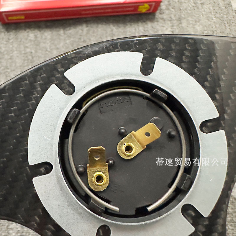 Factory direct sales MOMO modified universal D-type real carbon fiber steering wheel 13 inches 320mm sesame carbon fiber steering wheel