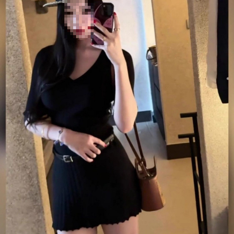 复古气质领中袖显瘦辣妹针织连衣裙秋季新款收腰修身裙子百褶短裙|undefined