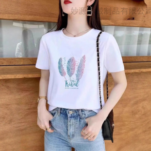 ���ް�ɫt��Ů�����ļ��¿��n��Ů�b�ٴ����e�A�I����r�Мp�gT��