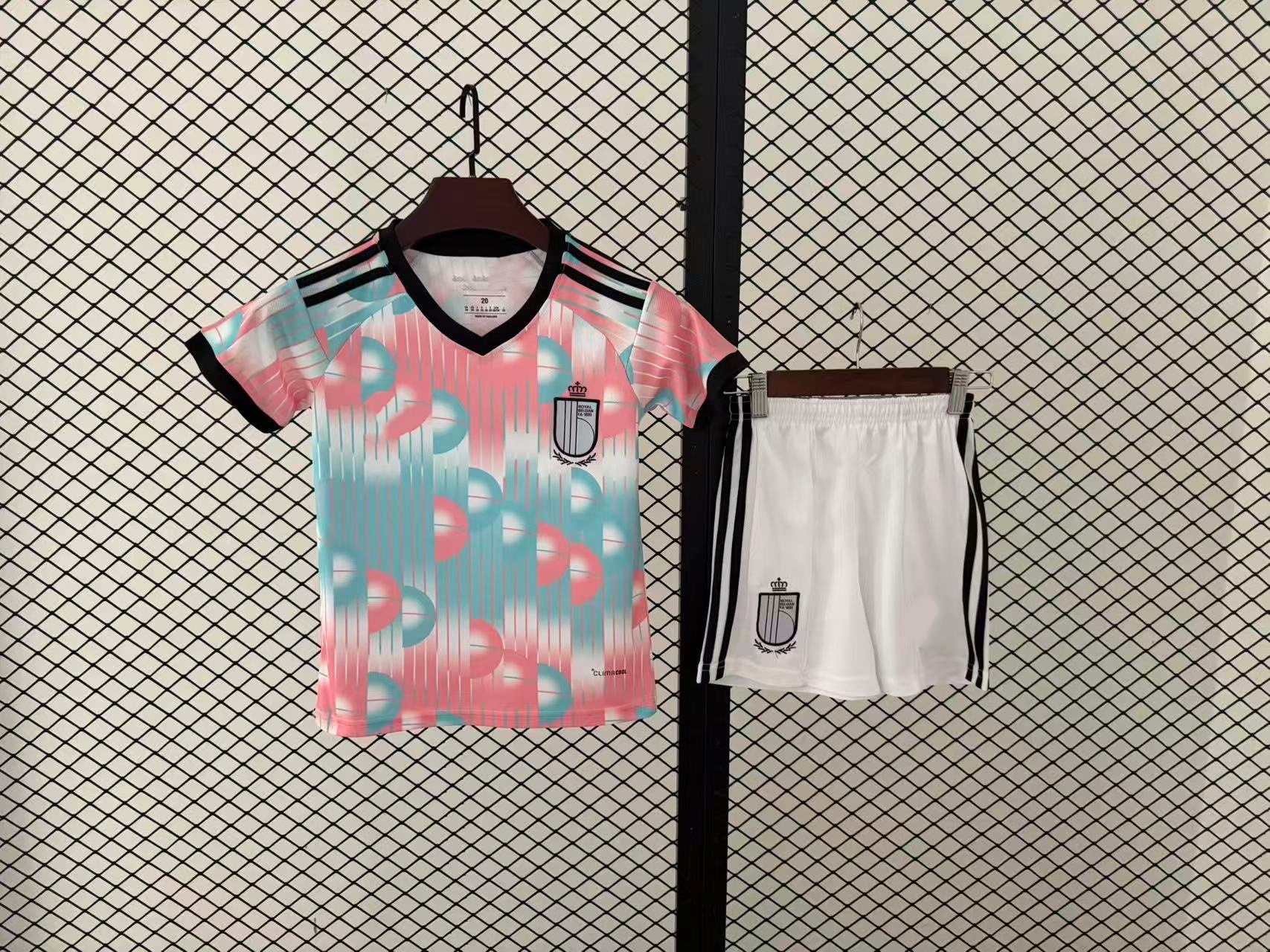 2627 ropa infantil Bélgica fuera de casa