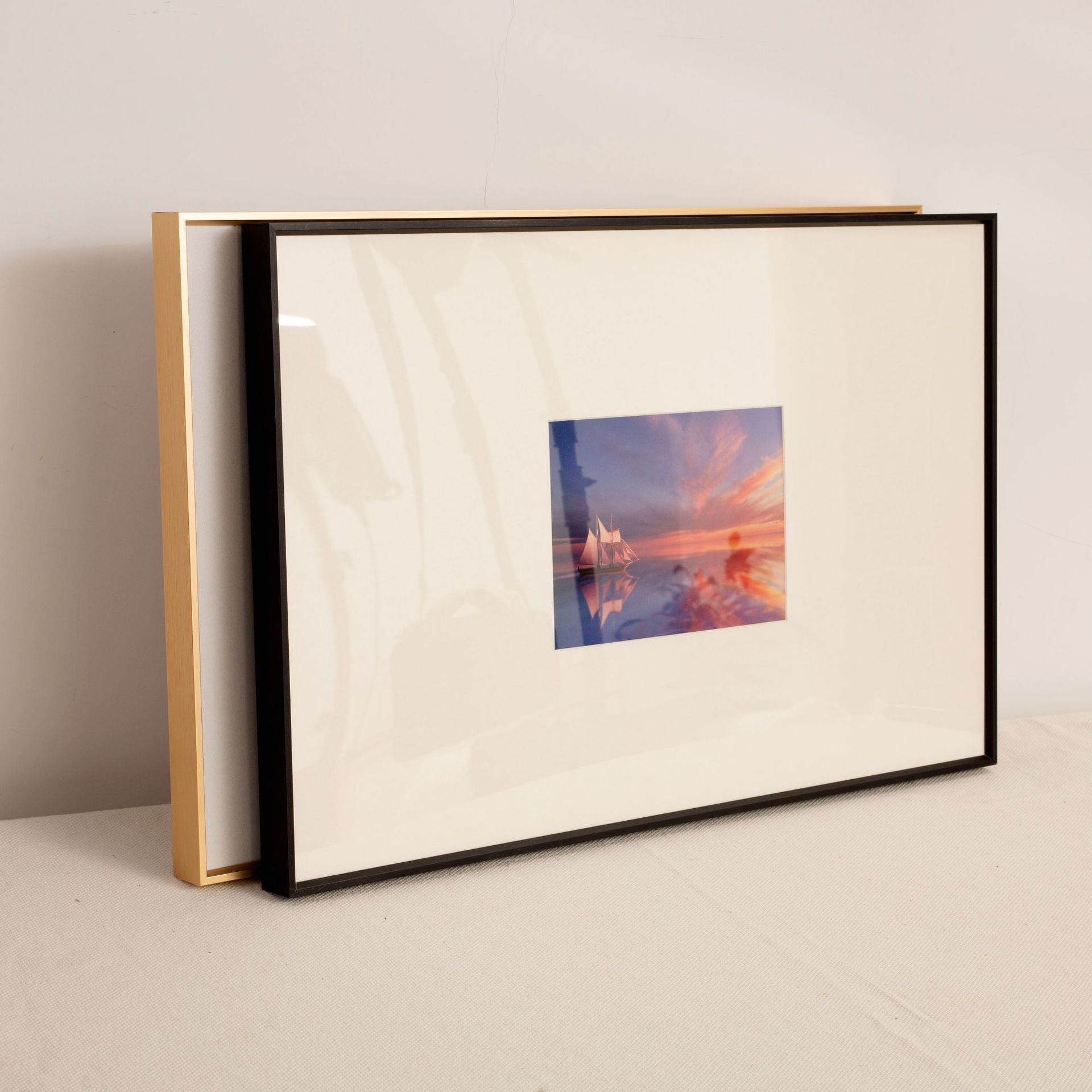 アルミ合金のフォトフレームのサイドオープンポスターのフレームは、エレベーターの広告フレームの金属フレームの営業の写真フレームを交換することができません。