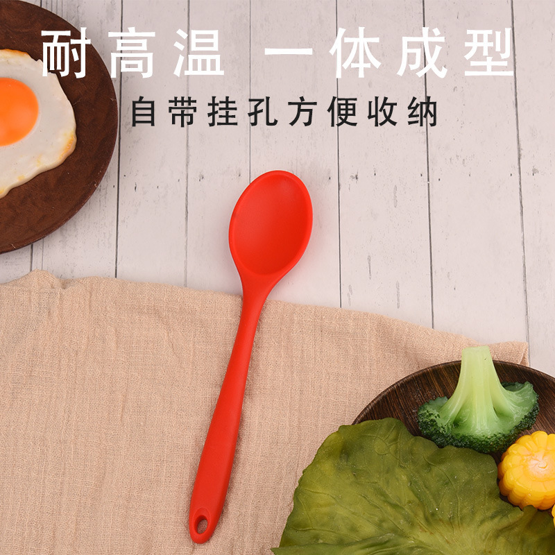 子供の安全な食事のスプーンの食品級のシリコンのスプーンは高温に耐えます。|undefined