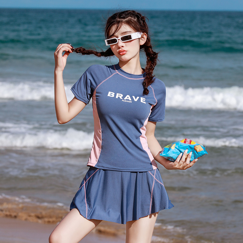 Trajes de baño para mujeres al por mayor nuevos estudiantes de moda deportiva vacaciones aguas termales conservadoras separación de dos piezas trajes de baño al por mayor