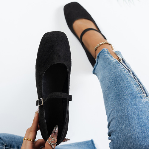 Women's Square-Toe Flat-Heel Plus-Size Shoes for 2025: Low-Top Slip-Ons with Velcro Straps—Casual, Versatile, and Ultra-Lightweight
