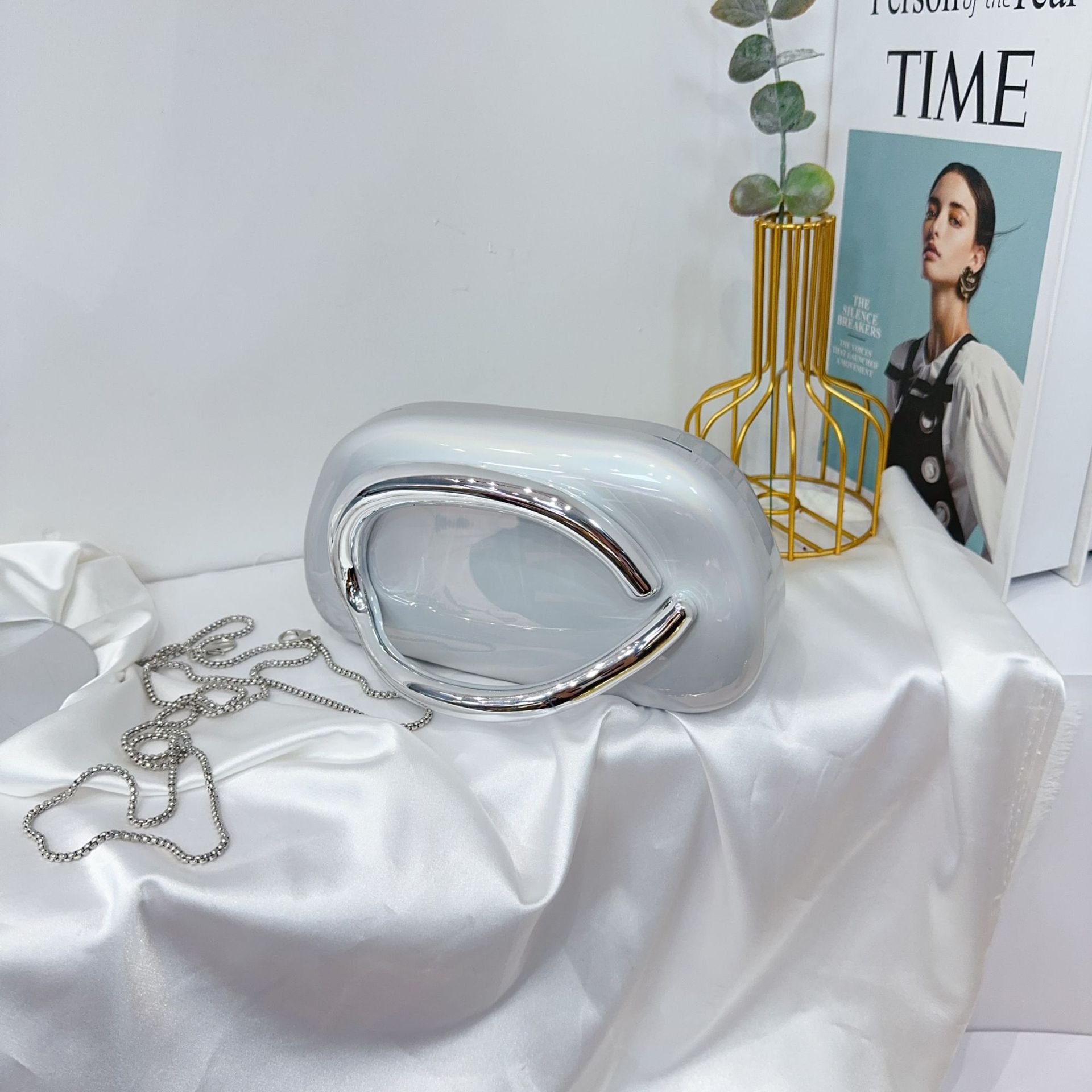 Radium color pearl white