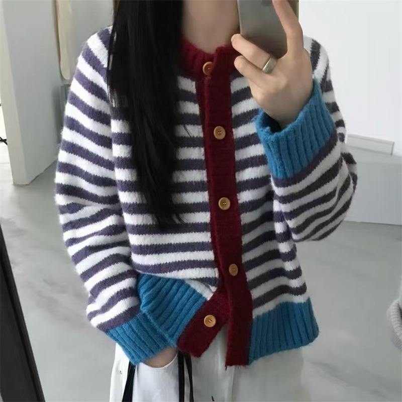 复古学院风撞色条纹单排扣针织开衫女宽松慵懒风圆领减龄毛衣外套