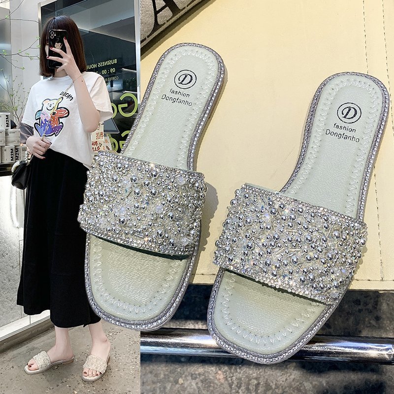 Slippers Women 2021 summer Flat bottom Korean Edition Pearl Sandals Word tow fashion Seaside girl Beach slippers