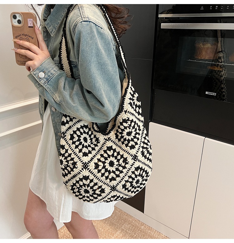 Trendy casual woven bag 2025 New style ins niche artistic straw woven bag Large capacity versatile single-shoulder armpit bag undefined