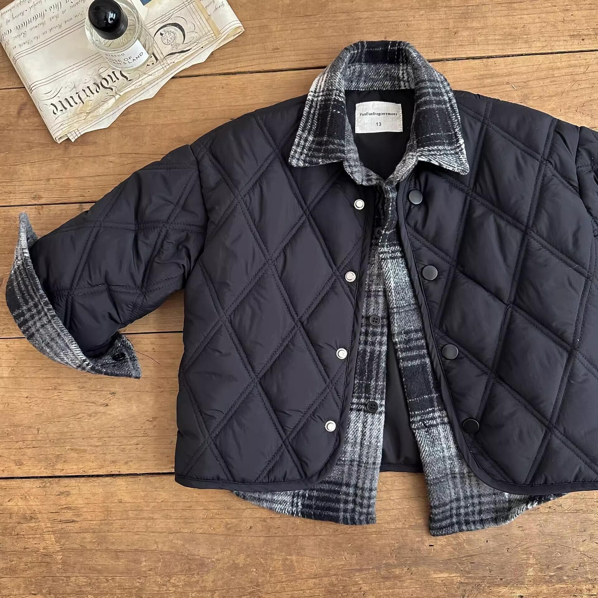 Xianning Seven Ropa para niños Tops falsos de dos piezas Chaqueta acolchada de plumón para niños Chaqueta acolchada de algodón para niños Chaqueta acolchada de invierno para niños