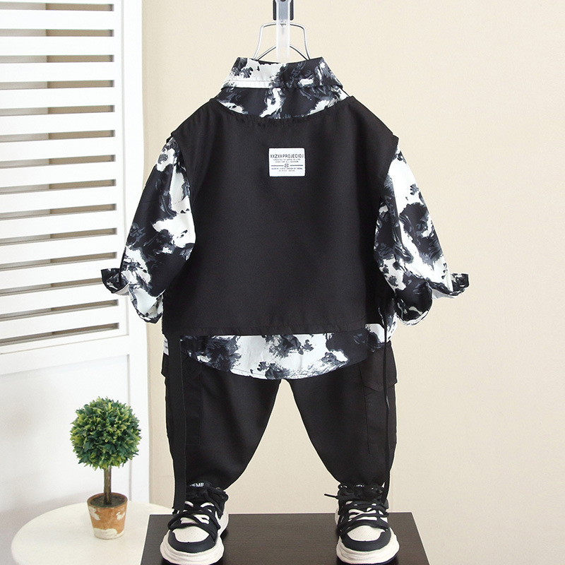 5820 Camisa de niño traje de tres piezas 2025 otoño nuevo traje de bebé para niños pequeños y medianos chaleco de estilo nacional ropa de moda