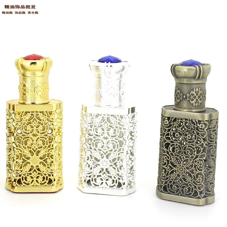 Fabricante de Suministros Transfronterizos, Botellas Reempaquetadas en Existencia, Botellas de 10 ml al por Mayor, Botellas de Perfume de Estilo Oriental con Forma de Corazón y Mariposa de Piedra de Colores, Botella Individual